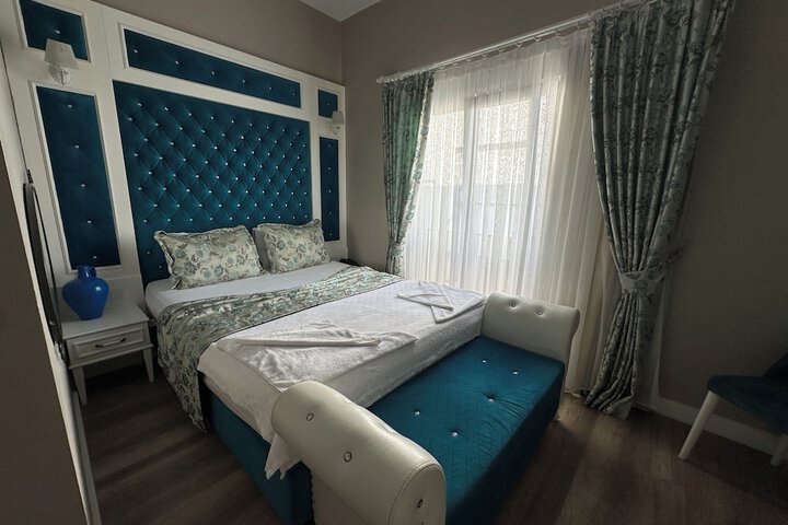 Room 79 of 131