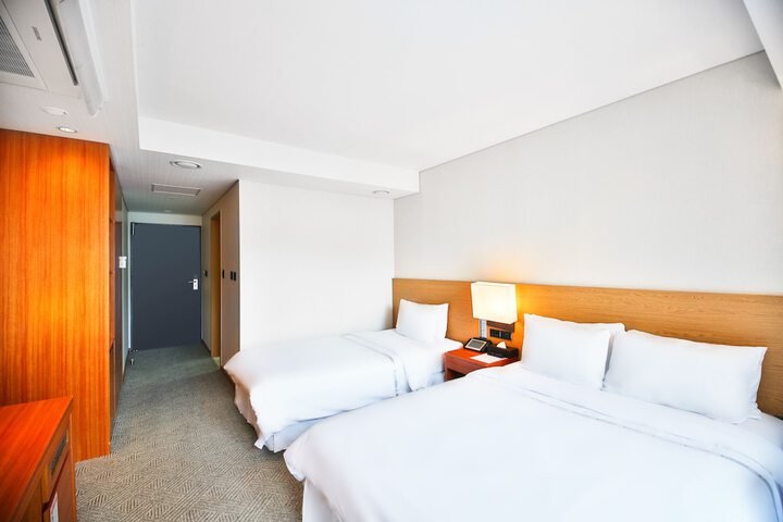 Room 26 of 69