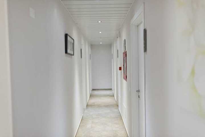 Ballroom/Hall 28 of 35