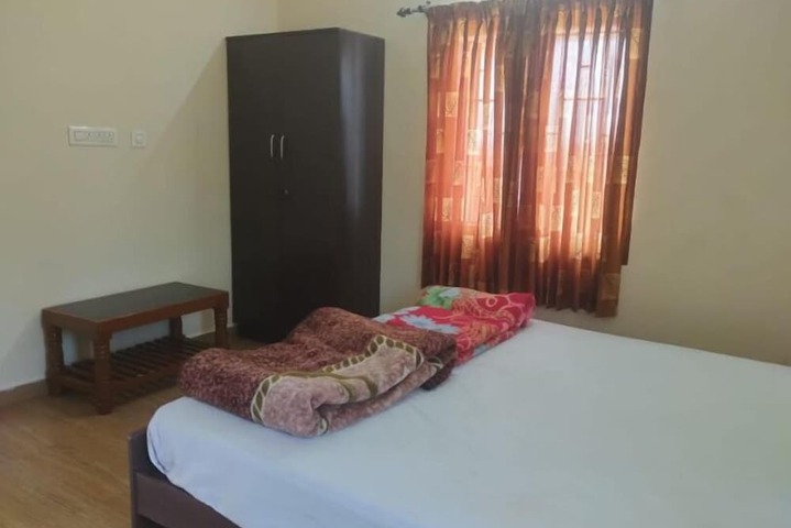 Room 2 of 7