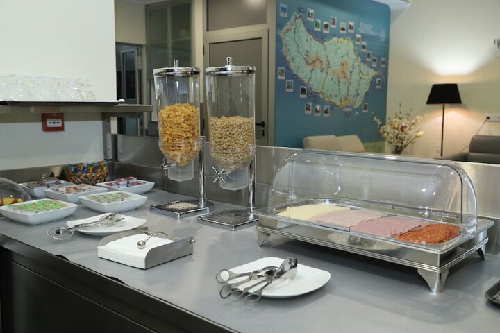 Breakfast/Coffee Service 50 of 63