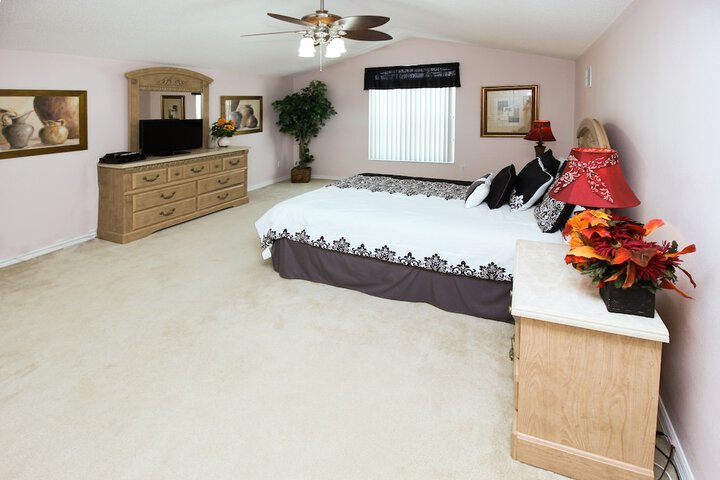 Room 4 of 49