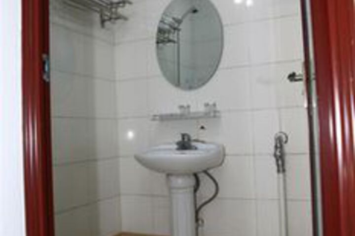 Room 2 of 22