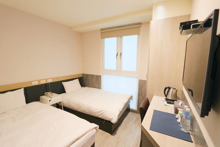 Room 48 of 99