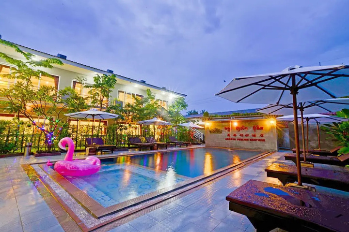 Pool 8 of 9