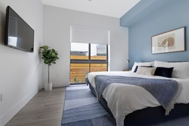 Room 152 of 188
