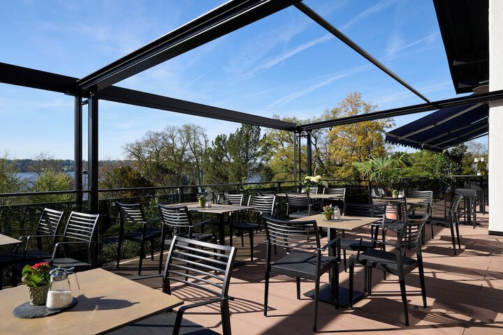 Sundeck 48 of 57