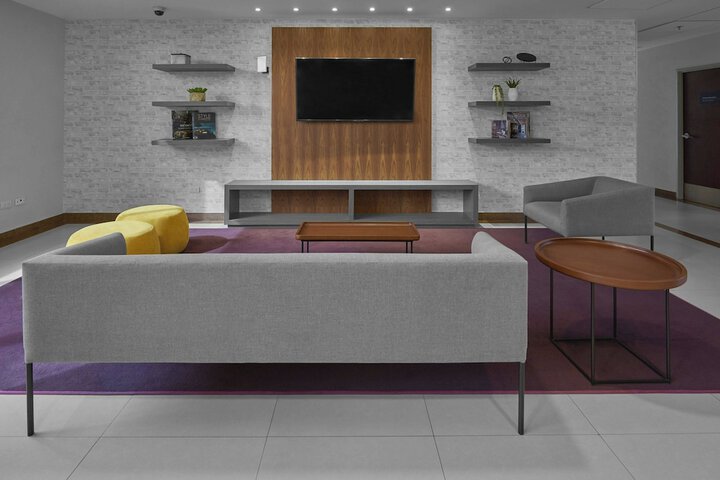 Room 10 of 30
