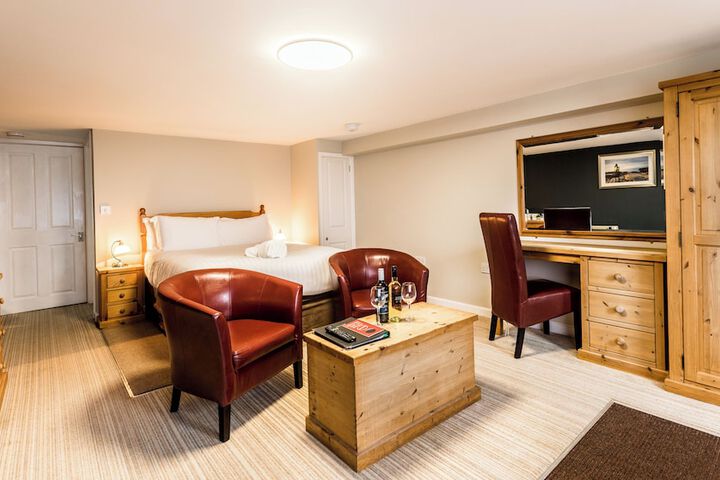 Room 10 of 36