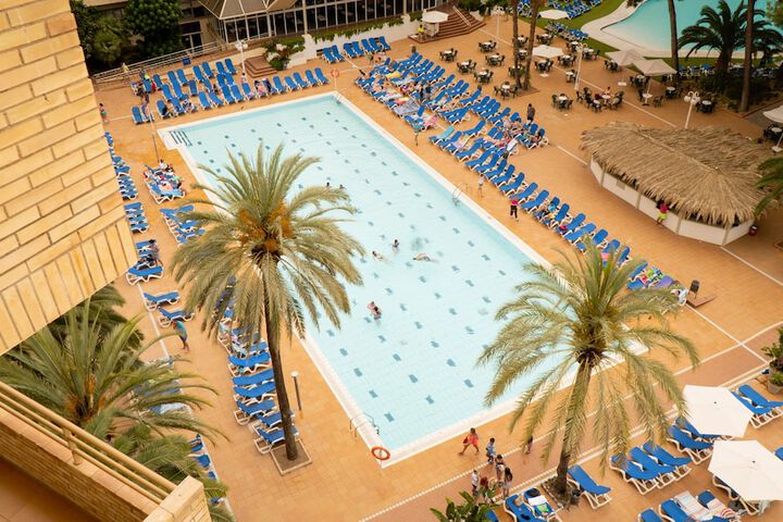 Hotel Pool