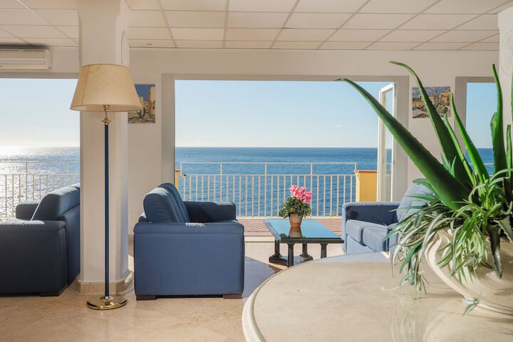 Hotel Interior 6 of 78