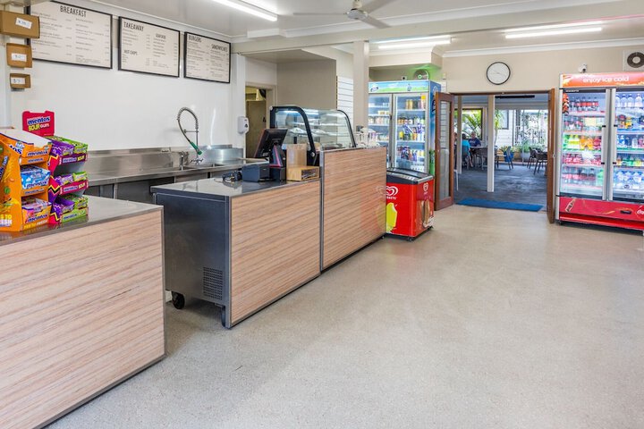 Breakfast/Coffee Service 111 of 126