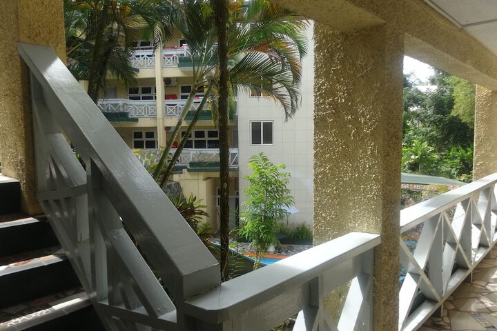 Ballroom/Hall 66 of 74