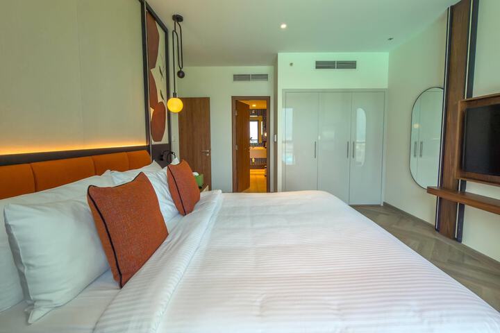 Room 56 of 179