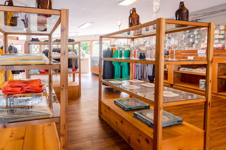 Gift Shop 104 of 130