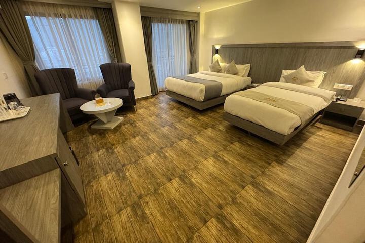 Room 12 of 29