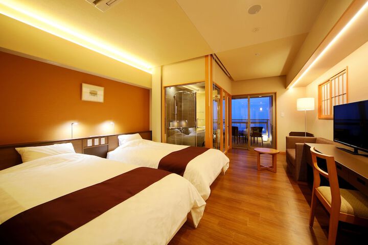 Room 27 of 124