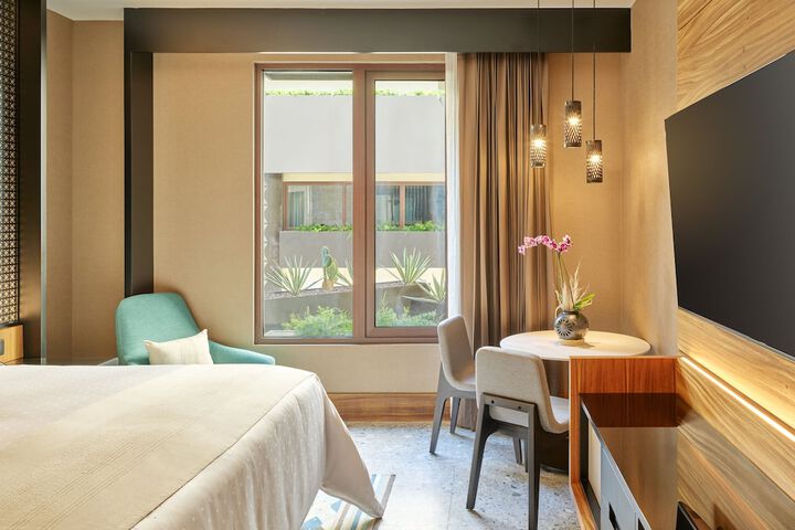 Room 10 of 59