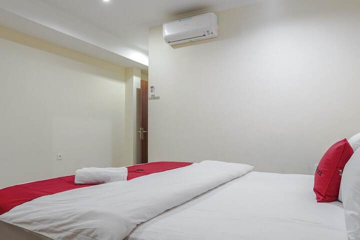 Room 5 of 38