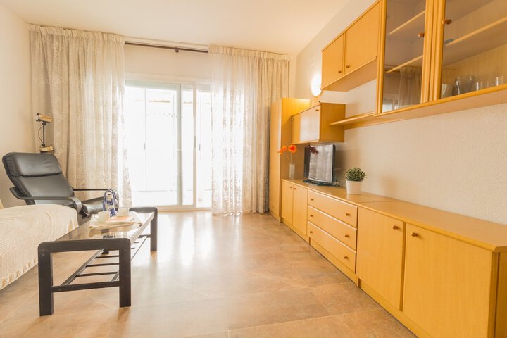 Room 5 of 15