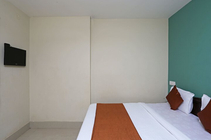 Room 12 of 14