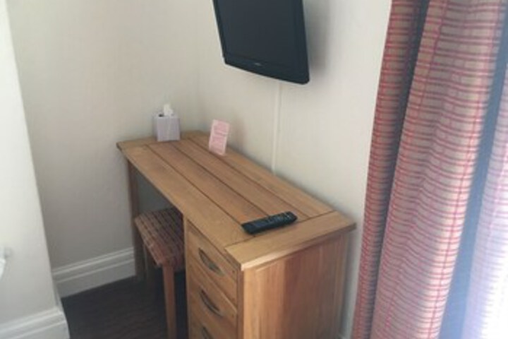 Room 71 of 85
