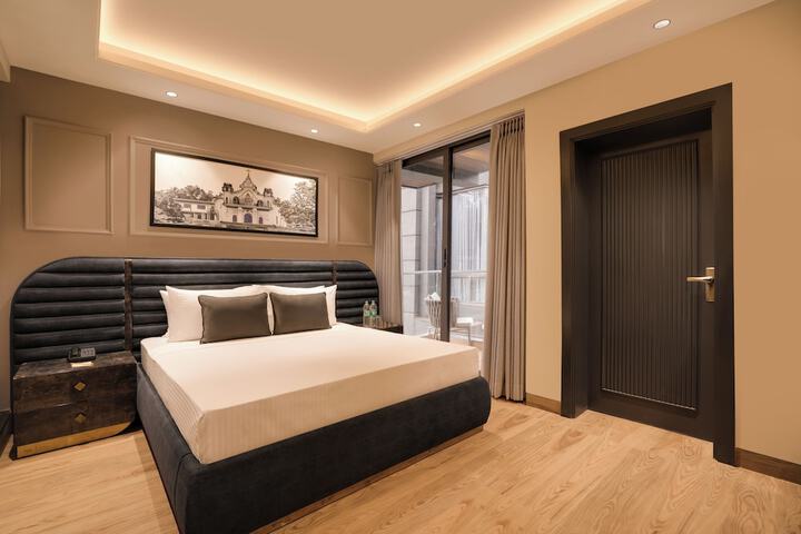 Room 12 of 35
