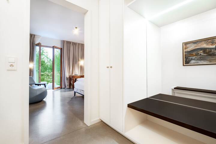 Room 10 of 50