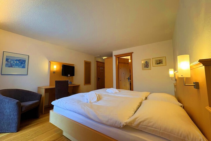 Room 13 of 62
