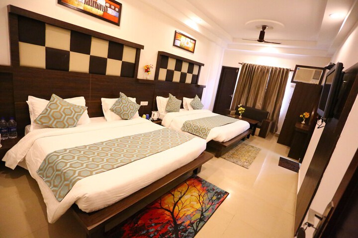 Room 12 of 45