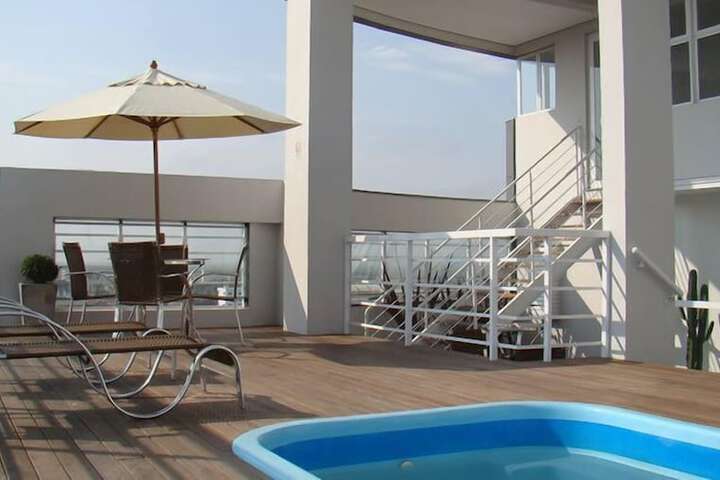 Pool 29 of 51