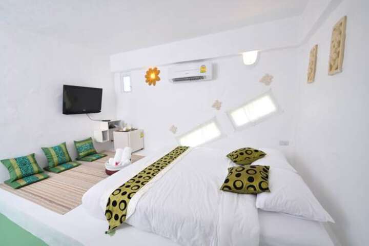 Room 15 of 44