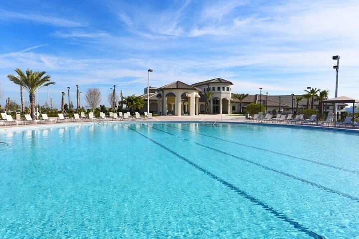 Pool 12 of 24