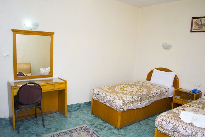 Room 2 of 31