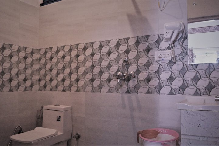 Room 8 of 8