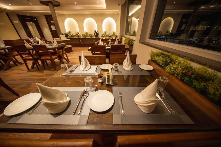 Dining 52 of 87