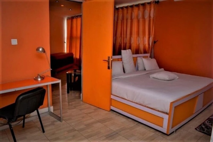 Room 2 of 11