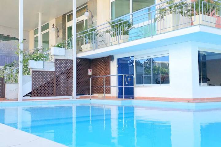 Pools & Facilities
