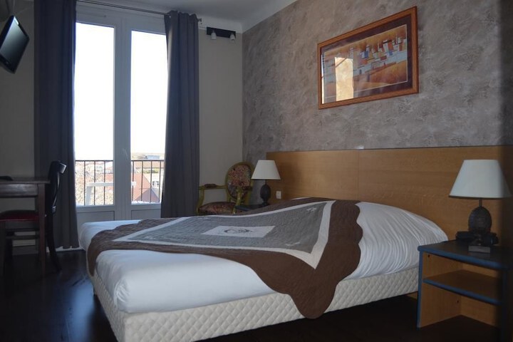 Room 5 of 25