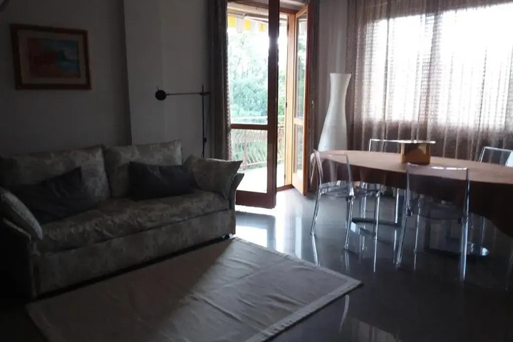 Room 3 of 27