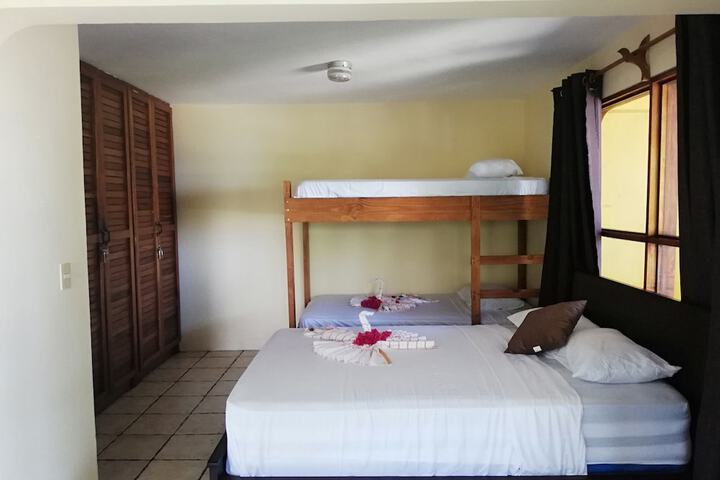 Room 7 of 30
