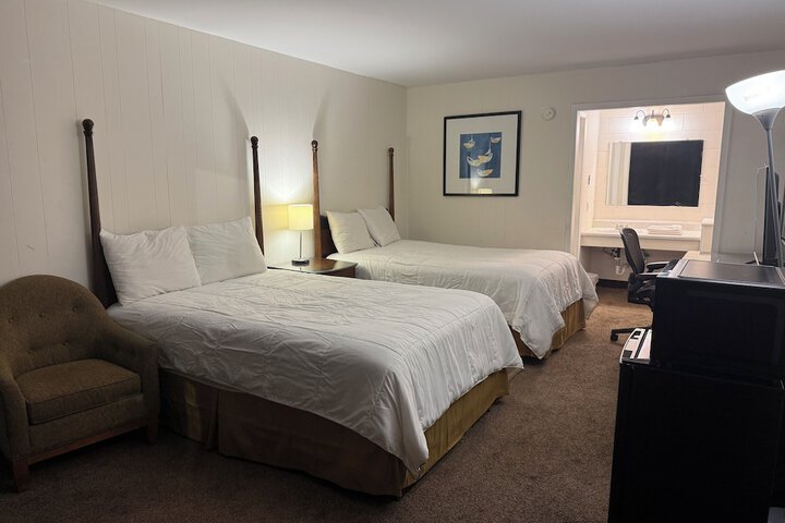 Room 10 of 29