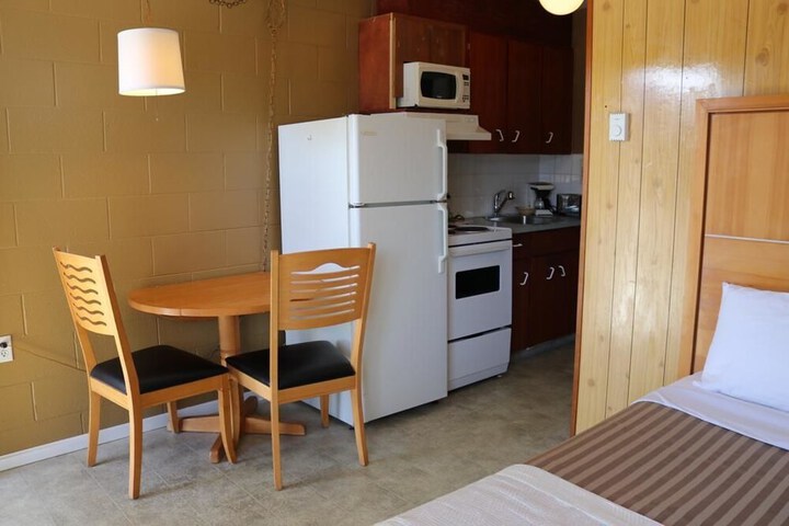 Room 5 of 27