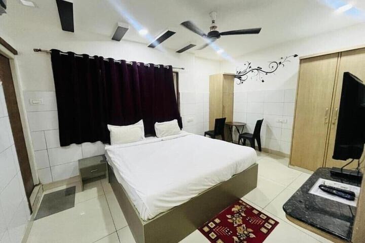 Room 7 of 22