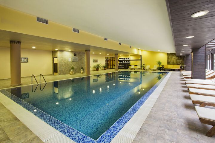 Pool 56 of 132