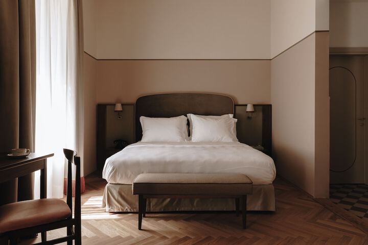 Room 28 of 92