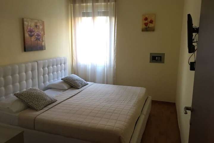 Room 3 of 57