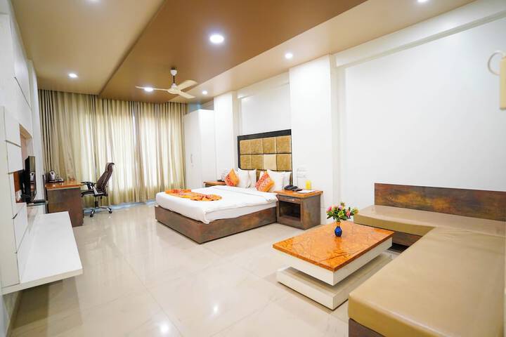 Room 7 of 75
