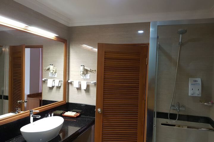 Room 25 of 56