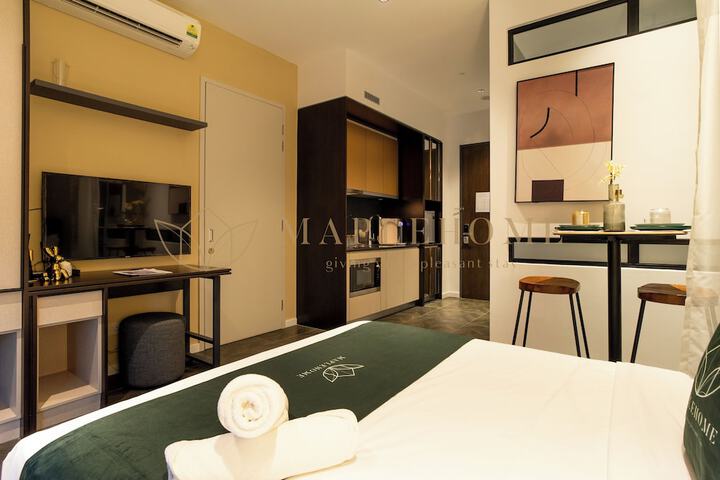 Room 9 of 100